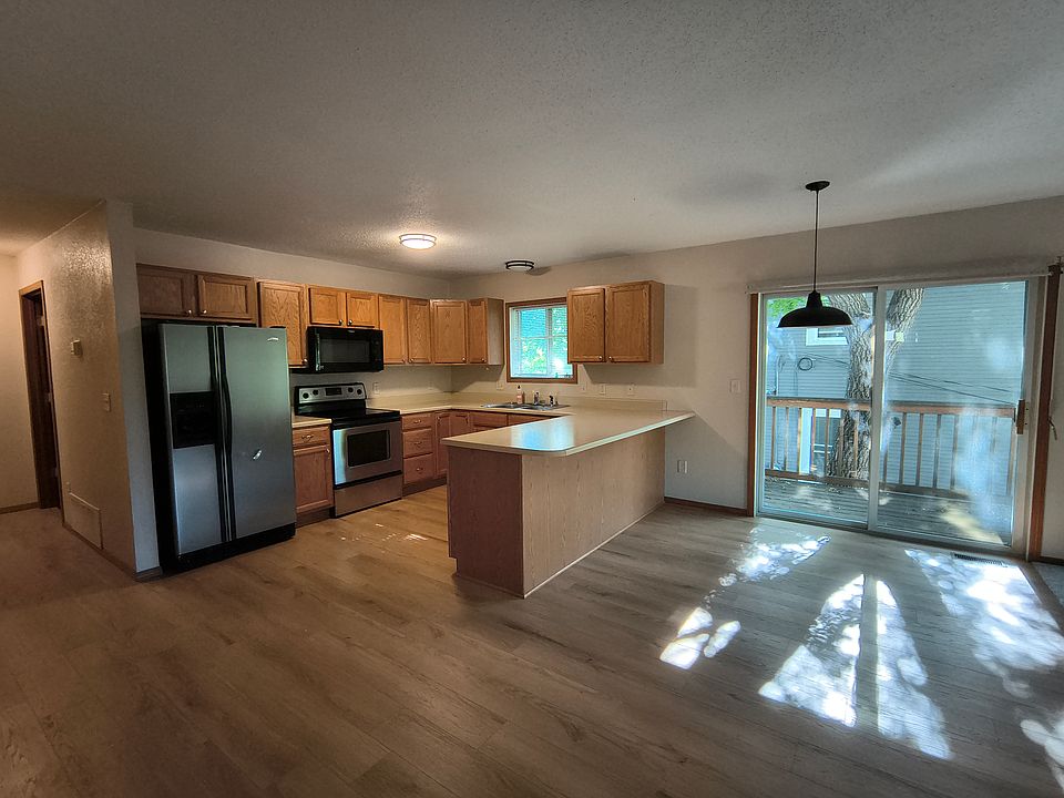 1st image of 1117 W 10th St