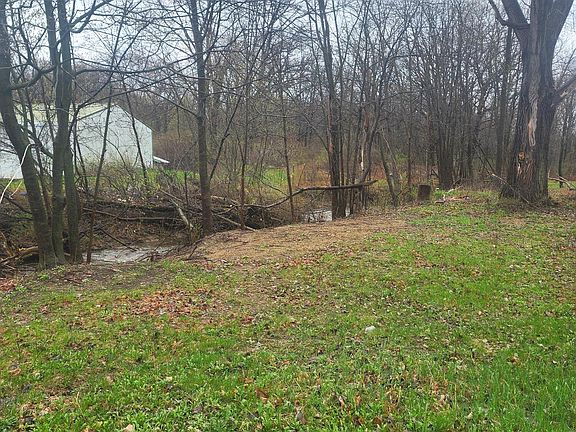 5th image of 1491 S Leaton Rd