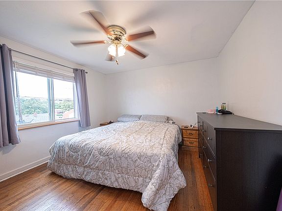 4th image of 530 Horning St