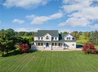 885 E St S, Suffield, CT 06078