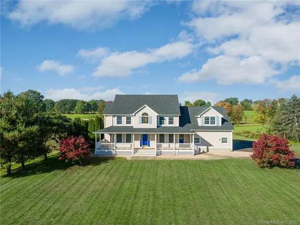 885 East Street North, Suffield, CT 06078