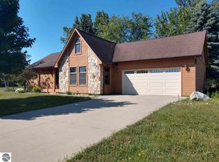 2968 Midshipman Dr, Au Gres, MI 48703