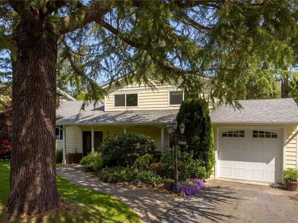 3405 Rolston Cres, Saanich, BC V8Z 4P2