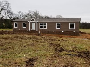 25 Sawyer Rd, Fayetteville, TN 37334