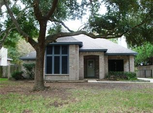 1115 S Nottingham Dr, League City, TX 77573