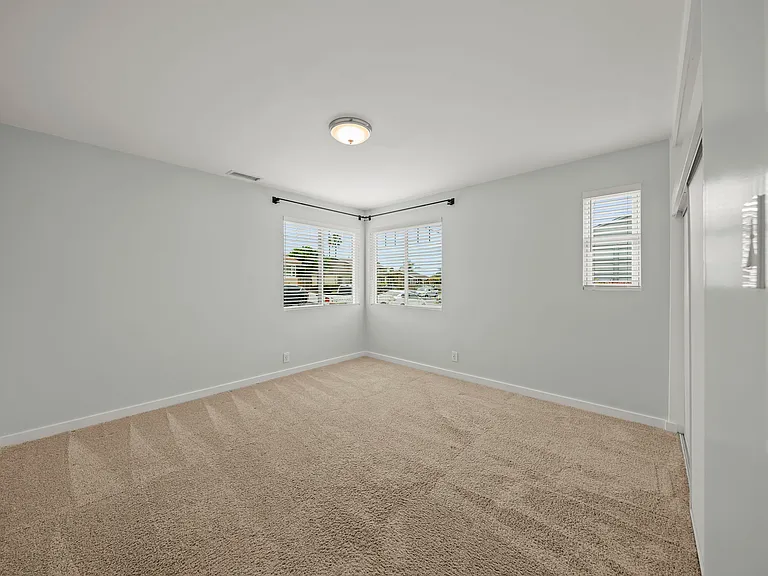 6364 Osler St — Photo 16