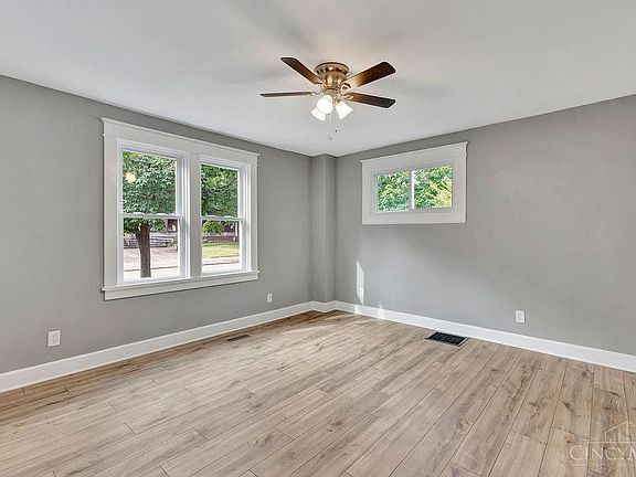 4th image of 230 Carthage Ave