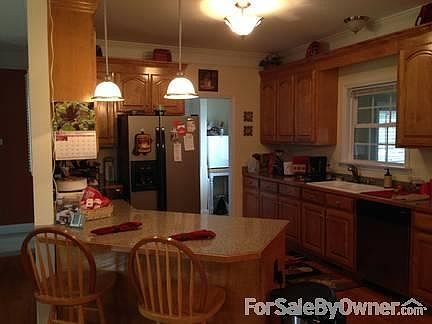 3rd image of 600 Stacy Ct