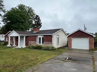 24 Waltham Ave, Lancaster, NY 14086