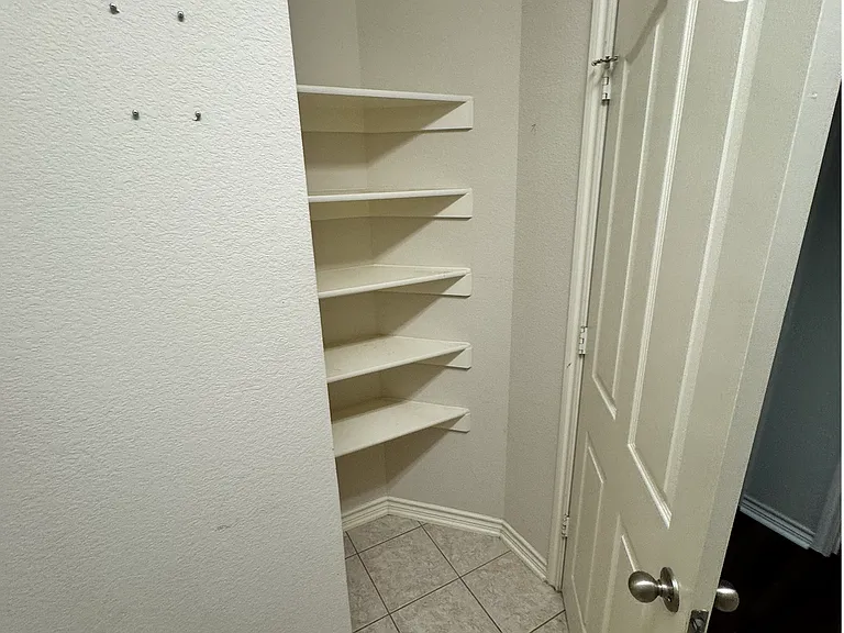 Laundry room storage