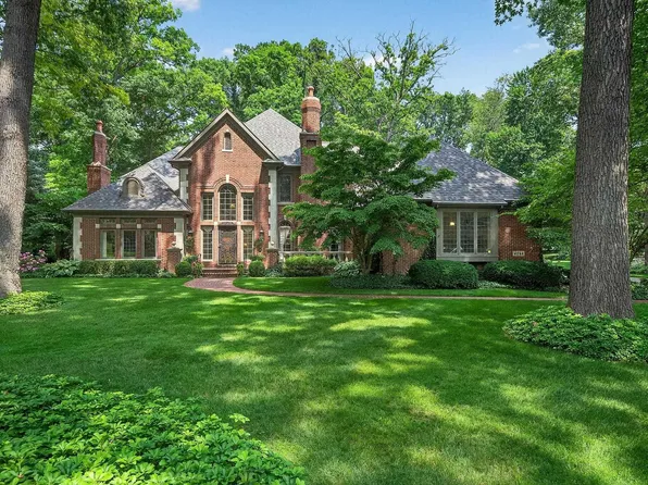 51744 Oakbrook Ct, Granger, IN 46530