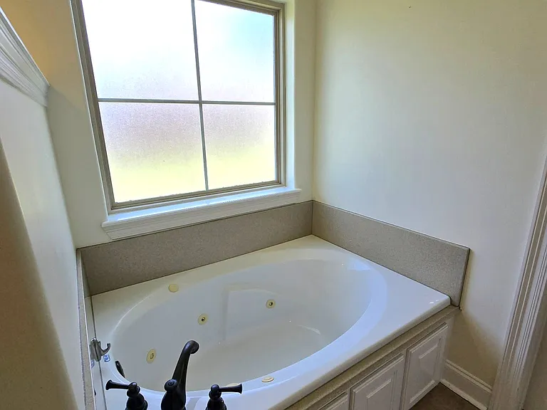 2619 E Robinwood Dr — Photo 14