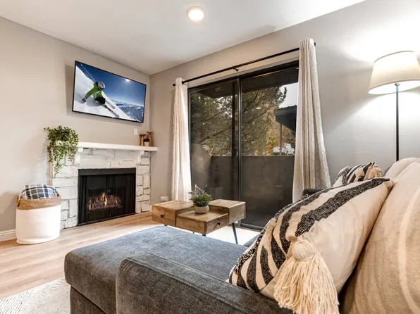 6905 N 2200 W APT 7B, Park City, UT 84098