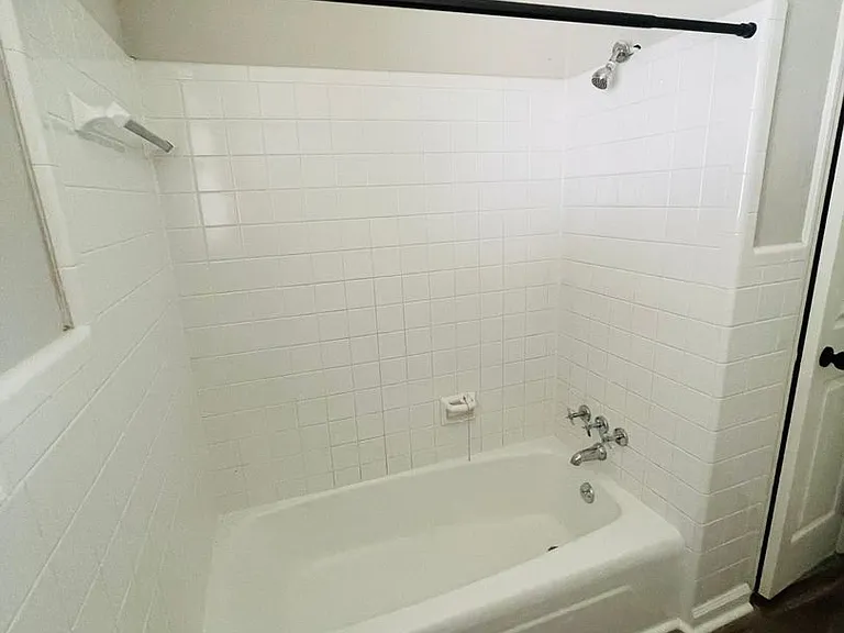 306 N Jackson St — Photo 22