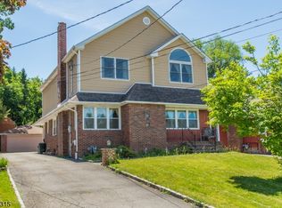 100 Lower Notch Rd, Little Falls, NJ 07424