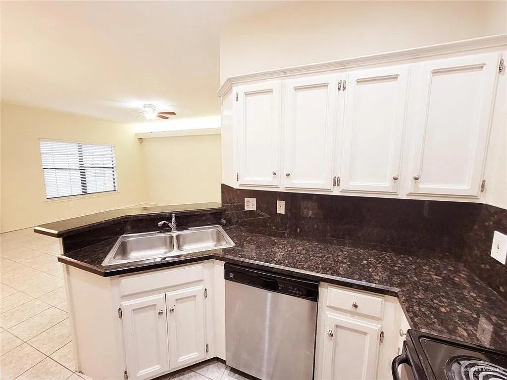 2 bed, 1.5 bath, 1514 sqft, $1,195 — Photo 4