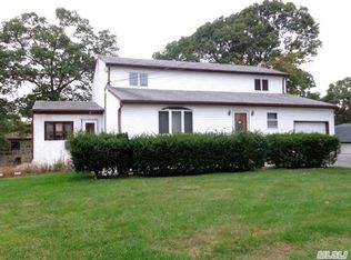 114 Rosemary Ln, Centereach, NY 11720