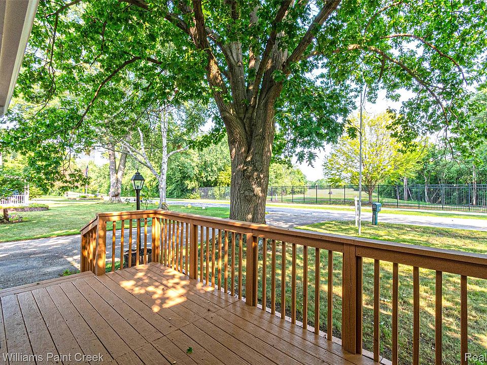 19421 Filmore St, photo 6