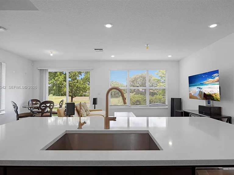4317 Lago Dr #4317 — Photo 19