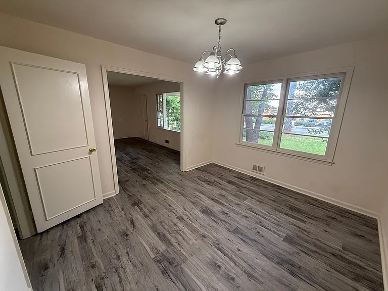 140 Forest Rd — Photo 5