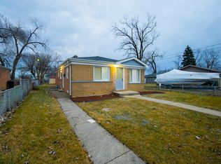 15141 7th Ave, Phoenix, IL 60426