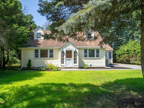 11 Maine Ave
