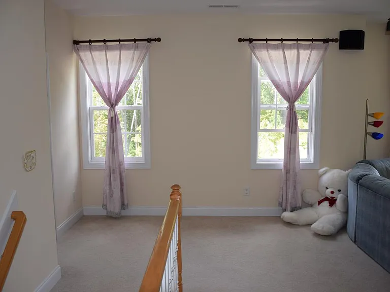 Upstairs loft (rear)