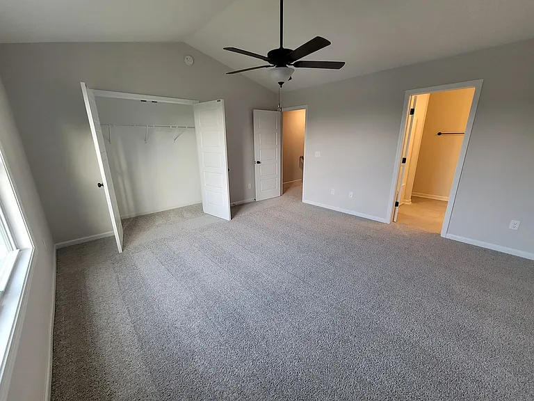 8381 Paramount Point — Photo 18