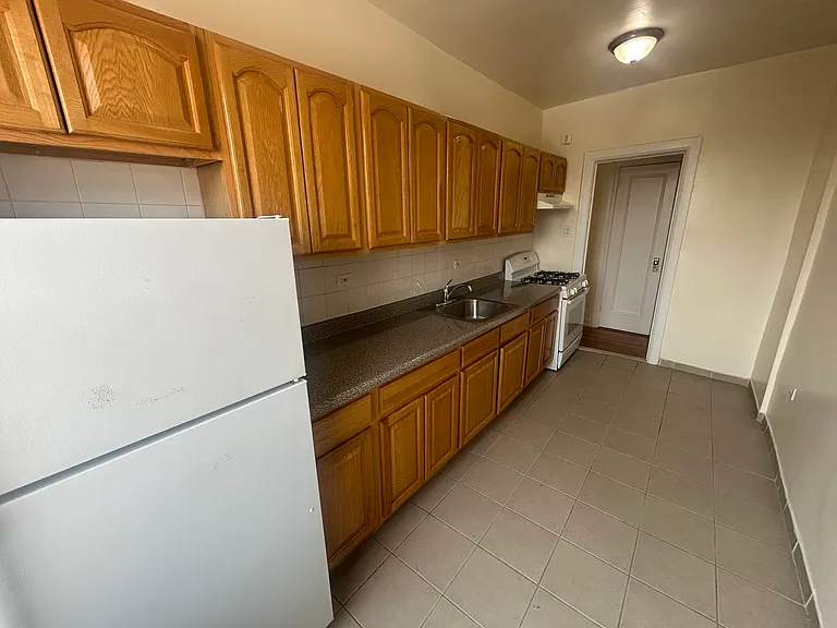 89 Fairview Ave #58 — Photo 2