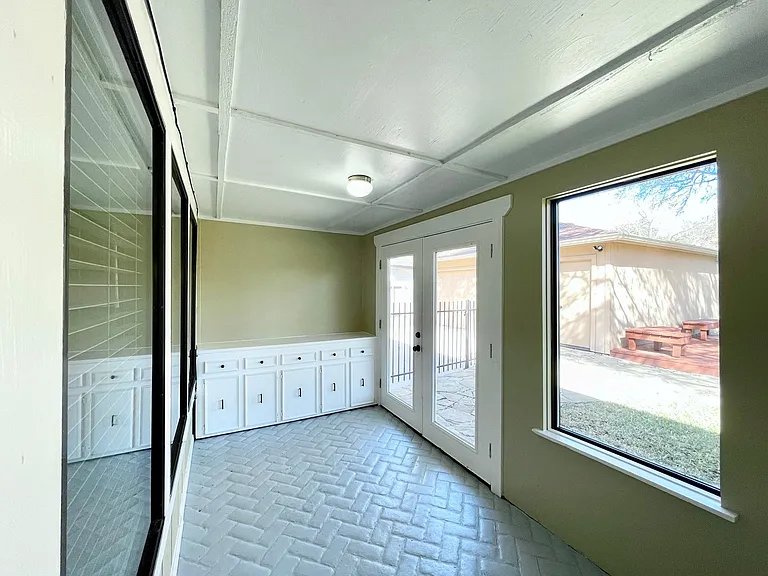 15006 Elmont Dr — Photo 22