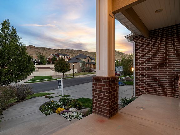 3rd image of 14628 S Windy Ridge Cir
