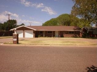 124 Brentwood Dr, Levelland, TX 79336