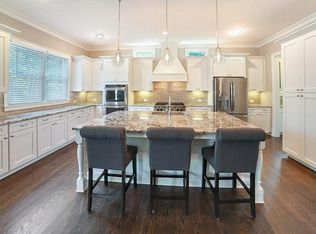 636 Esfun Trce, Sandy Springs, GA 30328