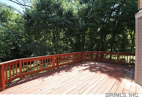 3rd image of 304 Cambridge Dr