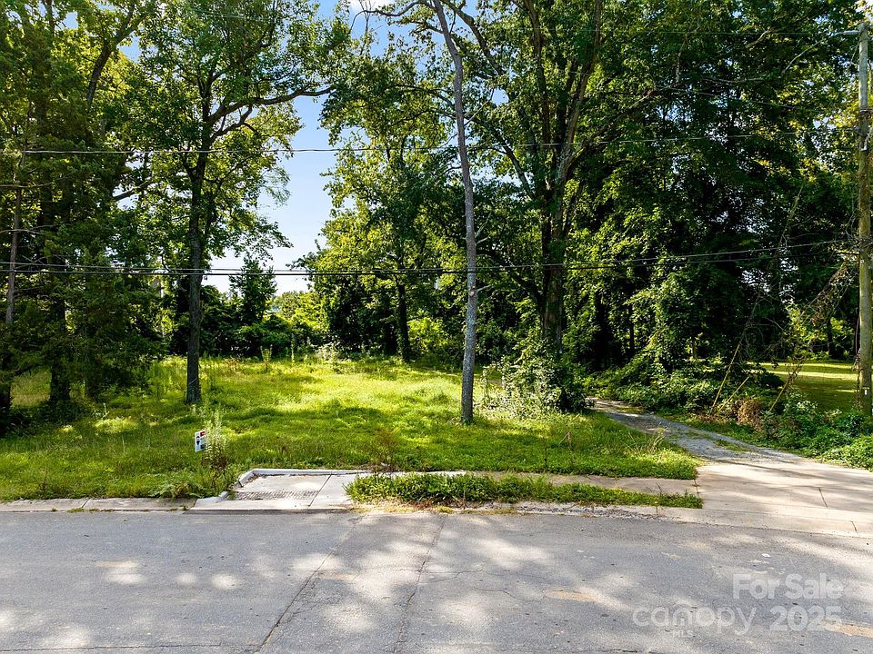 1st image of 545 Dawn Cir