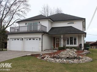 45640 Edgewater Dr, Chesterfield, MI 48047
