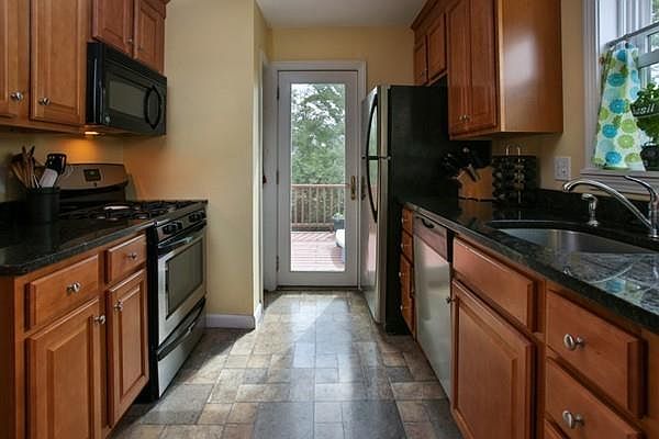 1st image of 182 Woburn St