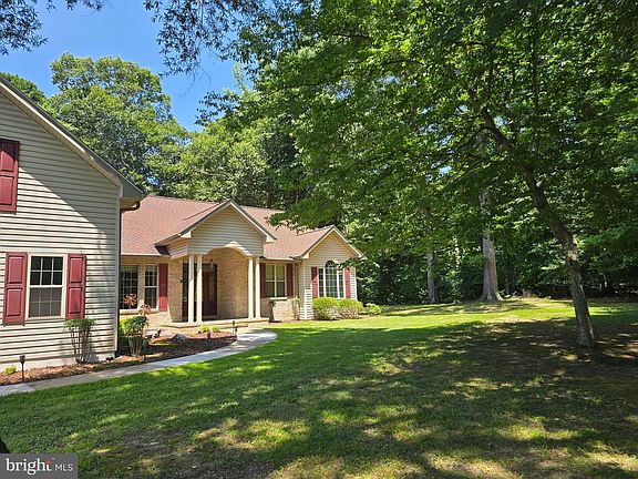 3rd image of 15401 Jamies Way
