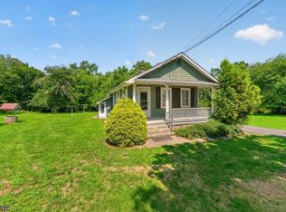 11 Pulaski Rd, Whitehouse Station, NJ 08889