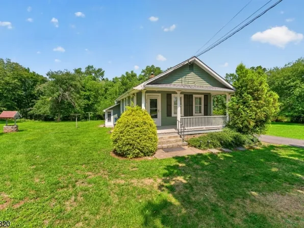 11 Pulaski Rd, Whitehouse Station, NJ 08889