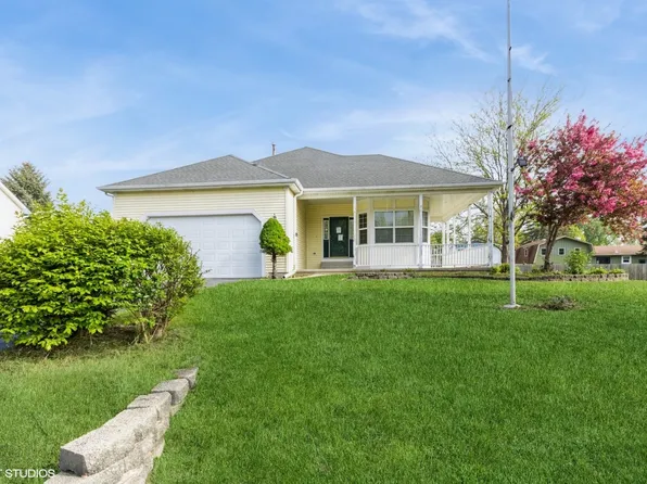 5304 W Valley Dr, Richmond, IL 60071