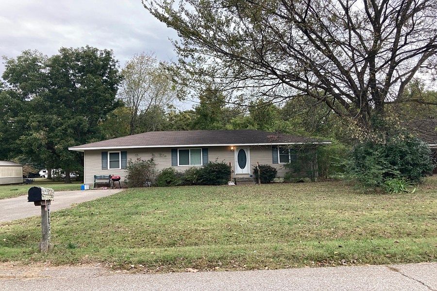 6775 Allen Dr, Horn Lake, MS 38637 Zillow