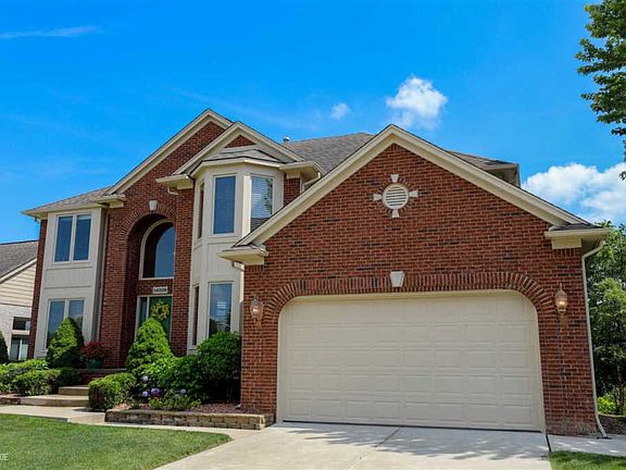 3rd image of 16338 Jenny Dr