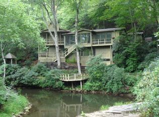 40 Weaver Ln, Otto, NC 28763
