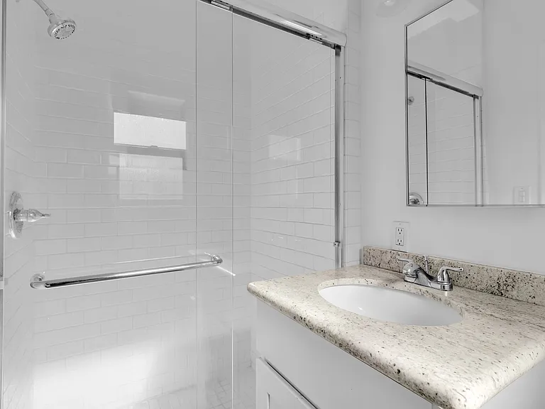 7716 Teesdale Ave — Photo 15