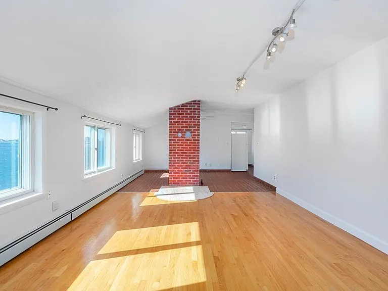 789 Shirley St #3 — Photo 7