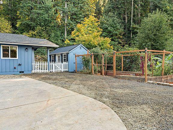 2nd image of 88193 Tiki Ln