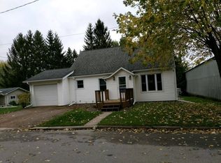 121 E Swift Ave, Stetsonville, WI 54480