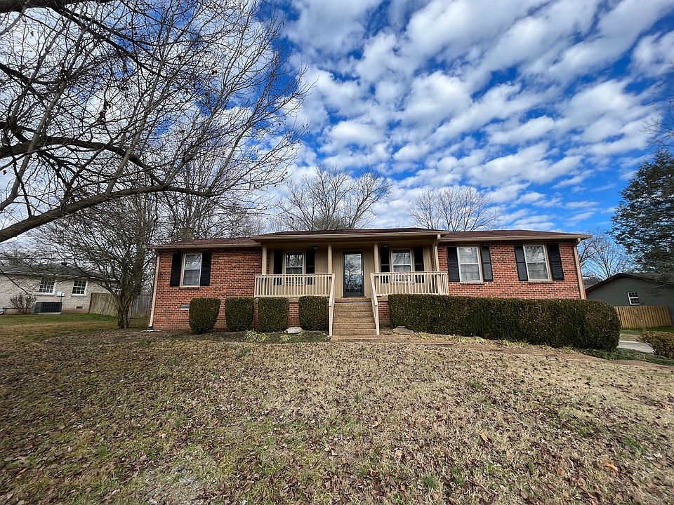 1st image of 165 Berrywood Dr