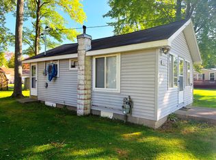 12352 E Houghton Lake Dr, Houghton Lake, MI 48629